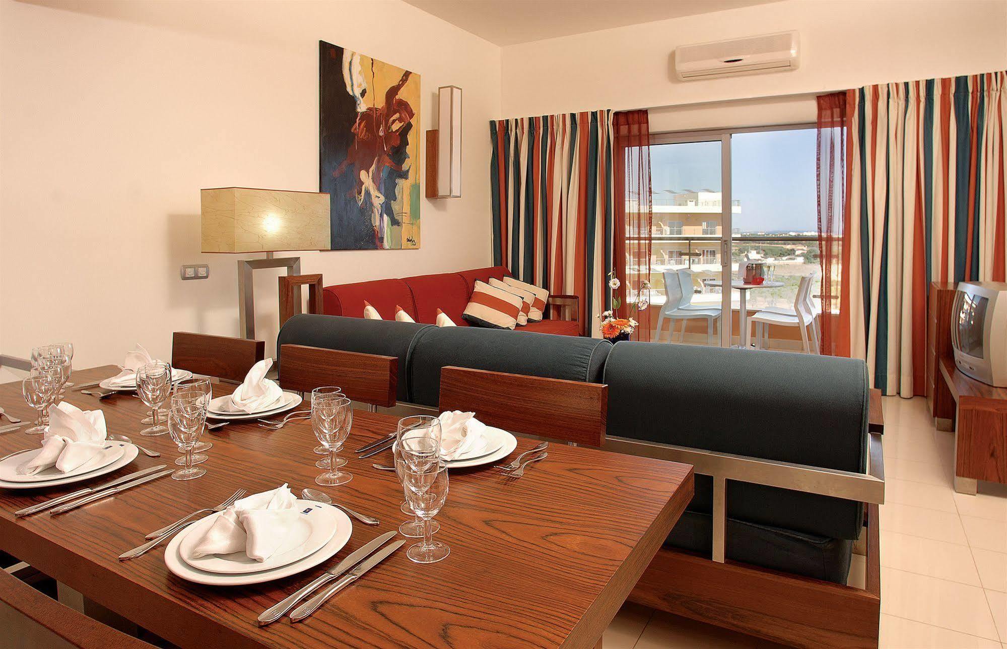 אלבופיירה Hotel Apartamento Balaia Atlantico מראה חיצוני תמונה